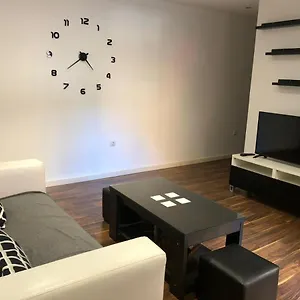 Apartamento Precioso Piso Con Patio A 200m De La Playa, Málaga